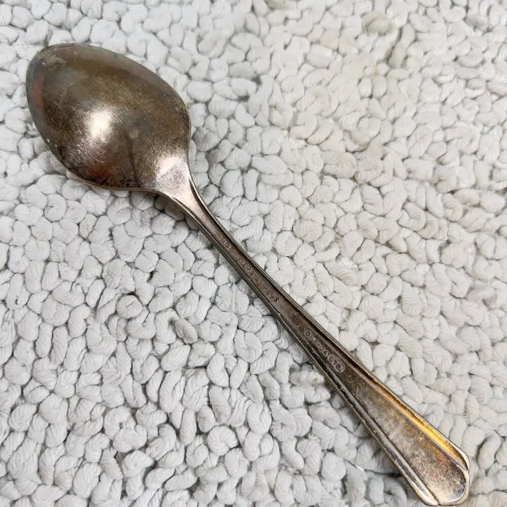 Wm A Rogers Mfg Co A1 Plus Oneida Ltd (one)1 Teaspoon Unpolished AS IS in Photos